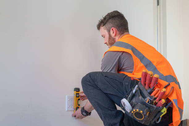 Best Licensed Electrician  in Creighton, NE